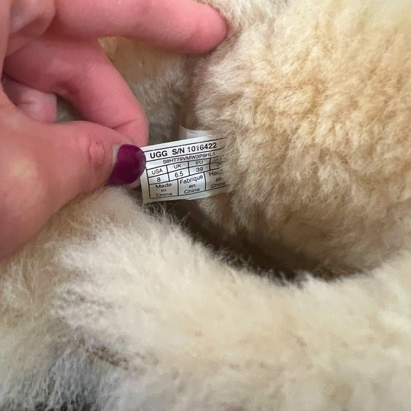 UGG Womens Bailey Button II Boot Chestnut - Picture 13 of 13